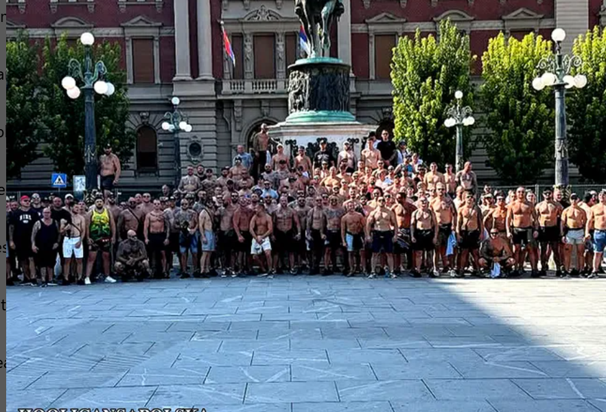 Prvi izveštaj sa ulica Beograda: Policija hapsi navijače Leha, lomili izloge u Knez Mihailovoj (VIDEO)