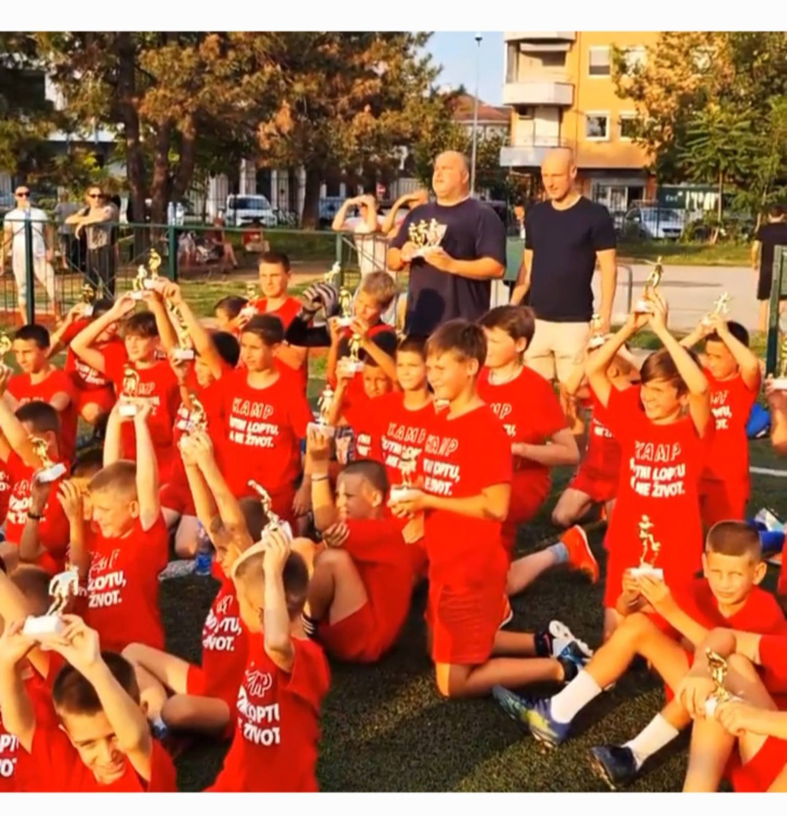 Petar Puača i njegova škola fudbala (Foto: Privatna arhiva)