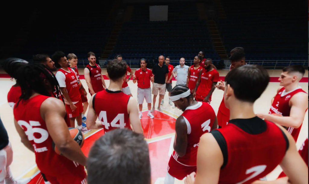 Foto-ubod: Zvezda počela pripreme, Sferopulos poslao poruku „delijama“