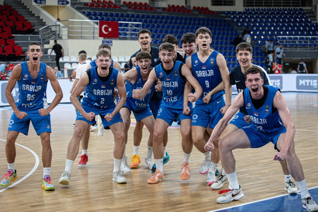 Bravo deco! Kadeti razbili Tursku za polufinale EP!