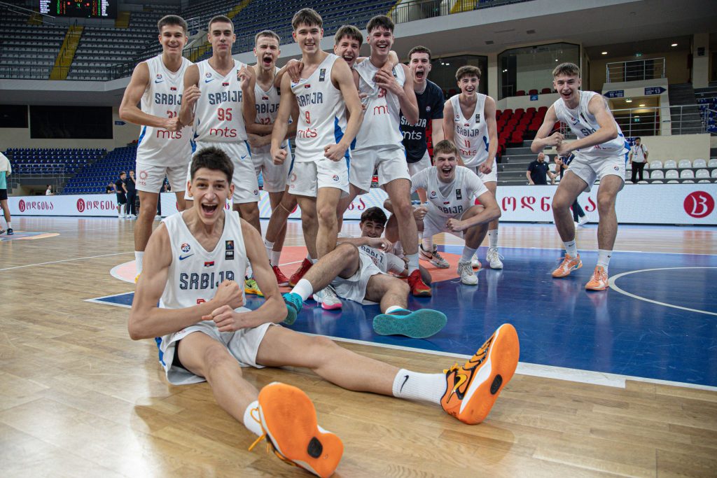 Bravo deco! Kadeti Srbije razbili Slovence i idu po evropsko zlato!