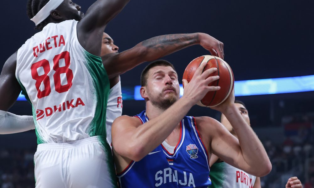 Zašto Nikola nema dobar tretman kod sudija? Jokić dobijao „batine“ bez prestanka, dok je Dončić izveo duplo više slobodnih bacanja