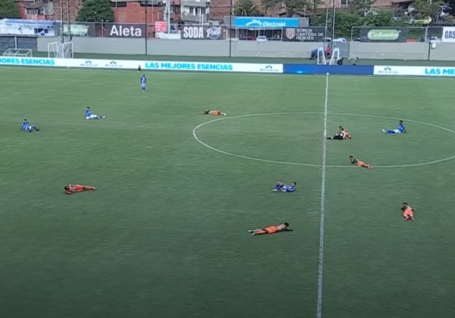 Momenat sa utakmice Envigado - Milionarios (Foto: printscreen/youtube/Win Sports)