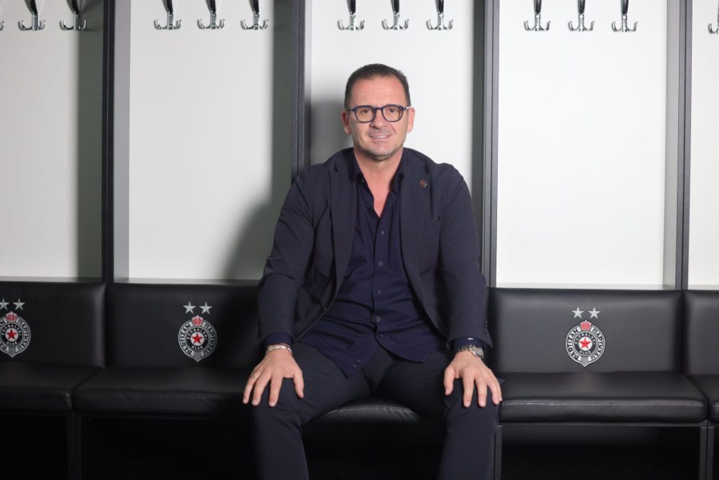 Partizan i MaxBet lansirali emisiju „Priče iz svlačionice“ – prvi gost Predrag Mijatović
