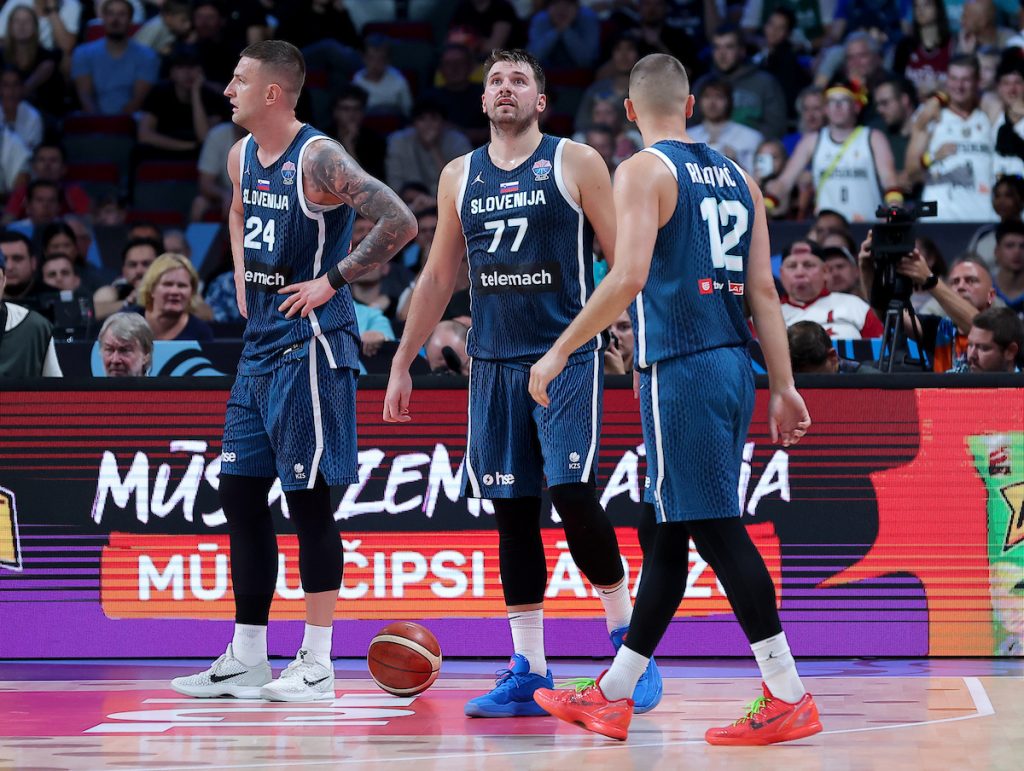 Slovenci besni na sudije: Ovo je nečuveno! Ljudi dolaze da vide Dončića, a sudije ga ne poštuju