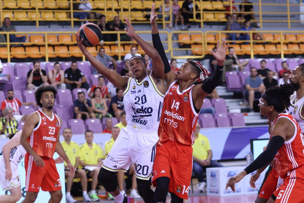 Turnir na Kritu: Zvezda posle ogromne drame izgubila od Olimpijakosa