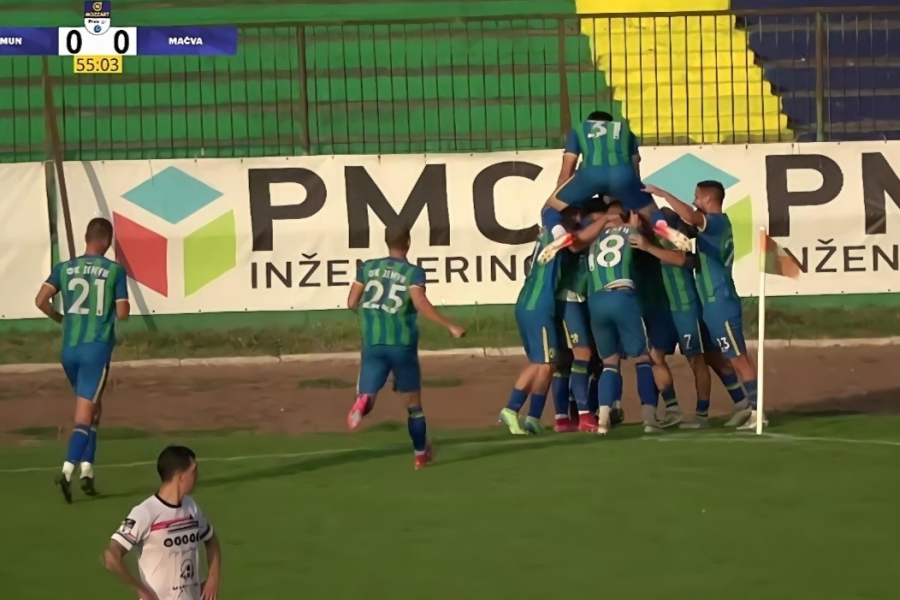 Fudbaleri Zemuna proslavljaju gol za pobedu / Foto: Prva liga Srbije / Jutjub, printskrin 