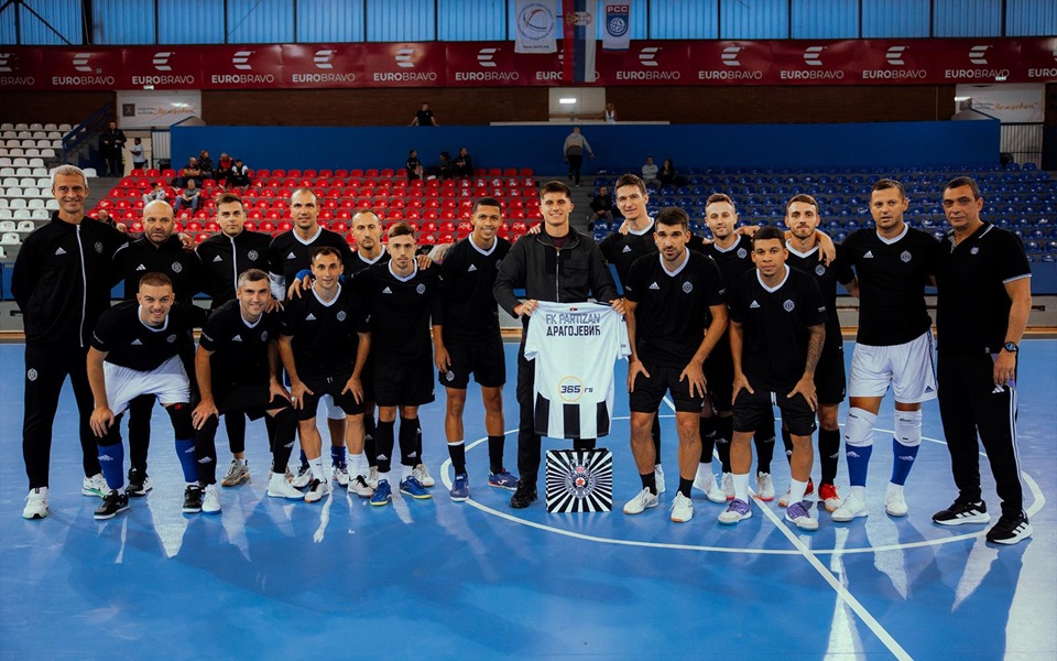 Vanja Dragojević posetio futsalere Partizana pred odlazak na okupljanje U21 reprezentacije