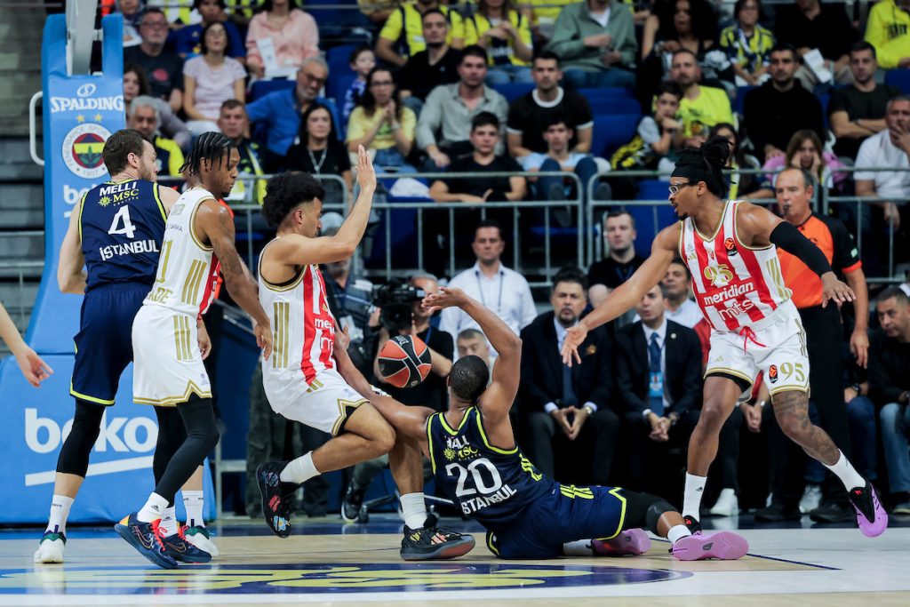 Prvo, pa muško: „Otpisana“ Zvezda slavila na gostovanju šampionu (VIDEO)