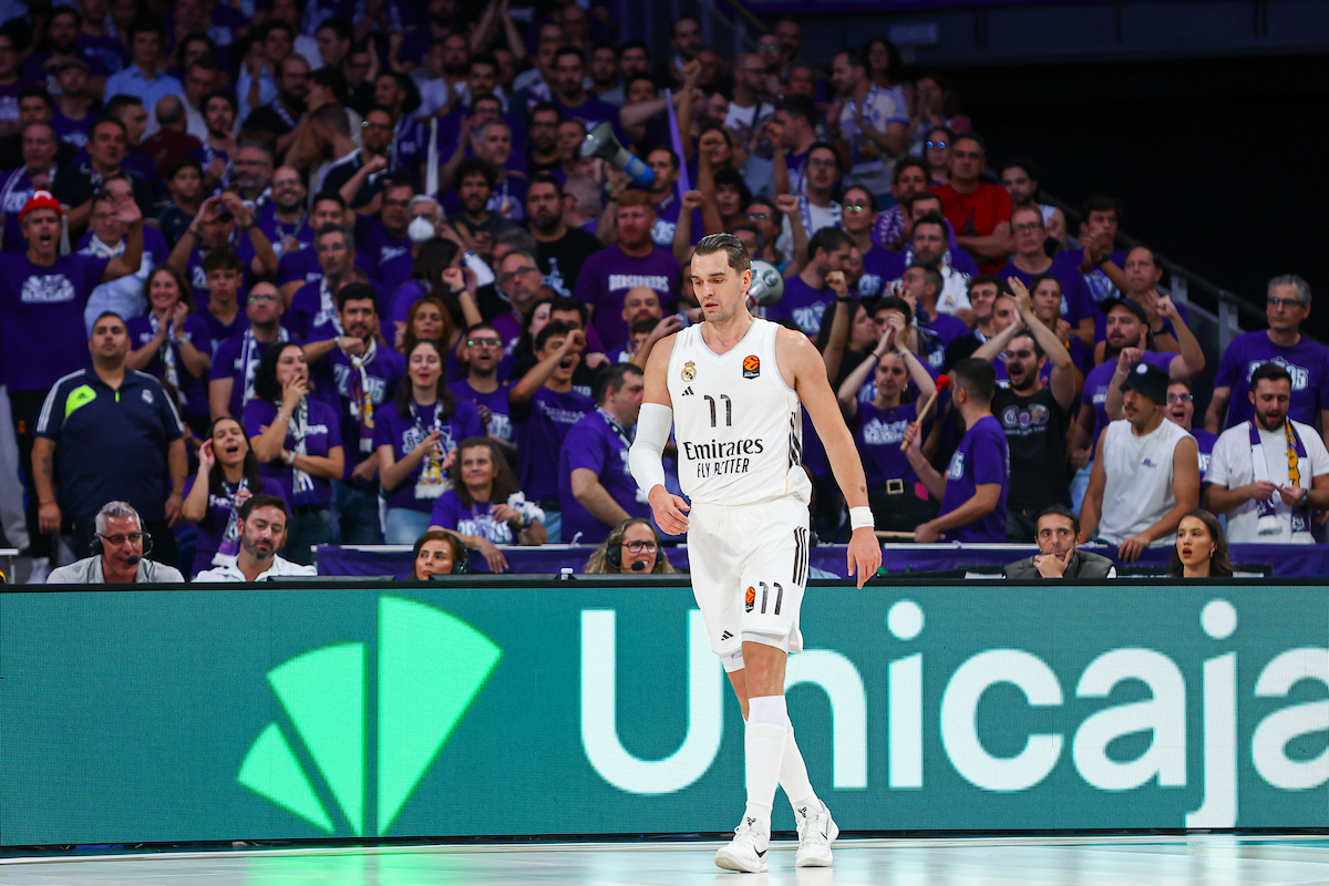Hezonja oduševio „delije“ dok je Kampaco davao izjavu posle Partizana