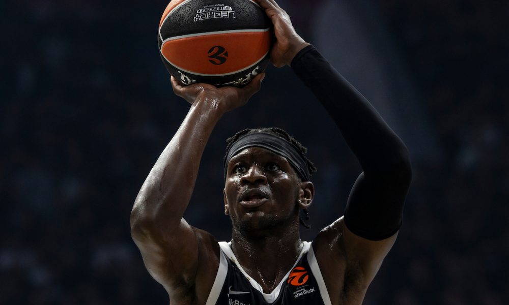 Bonga je Partizanov Jokić, saigrač je pažljivo gledao u tablu (FOTO)