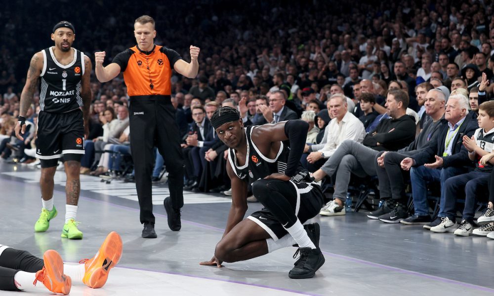 Partizan se zbog navijača hitno oglasio usred utakmice sa Milanom