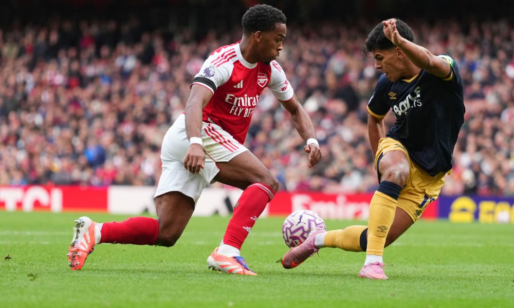 Engleske sudije su čudo neviđeno: Skandalozan penal za Arsenal, VAR soba „spavala“ (VIDEO)
