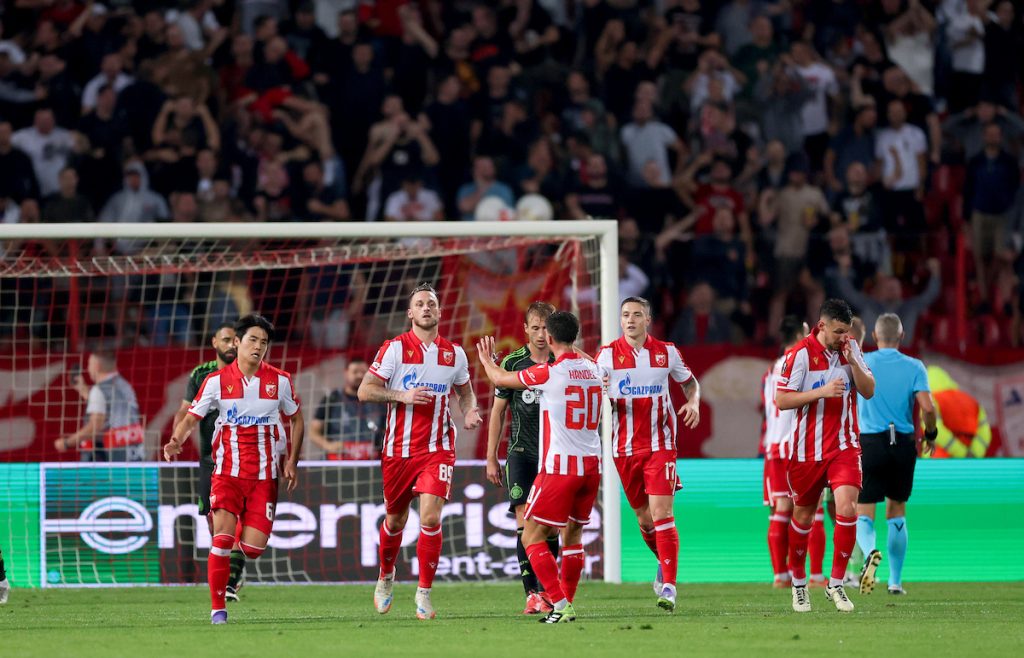 Igraj, bori se, pokaži zube favoritu za trofej!