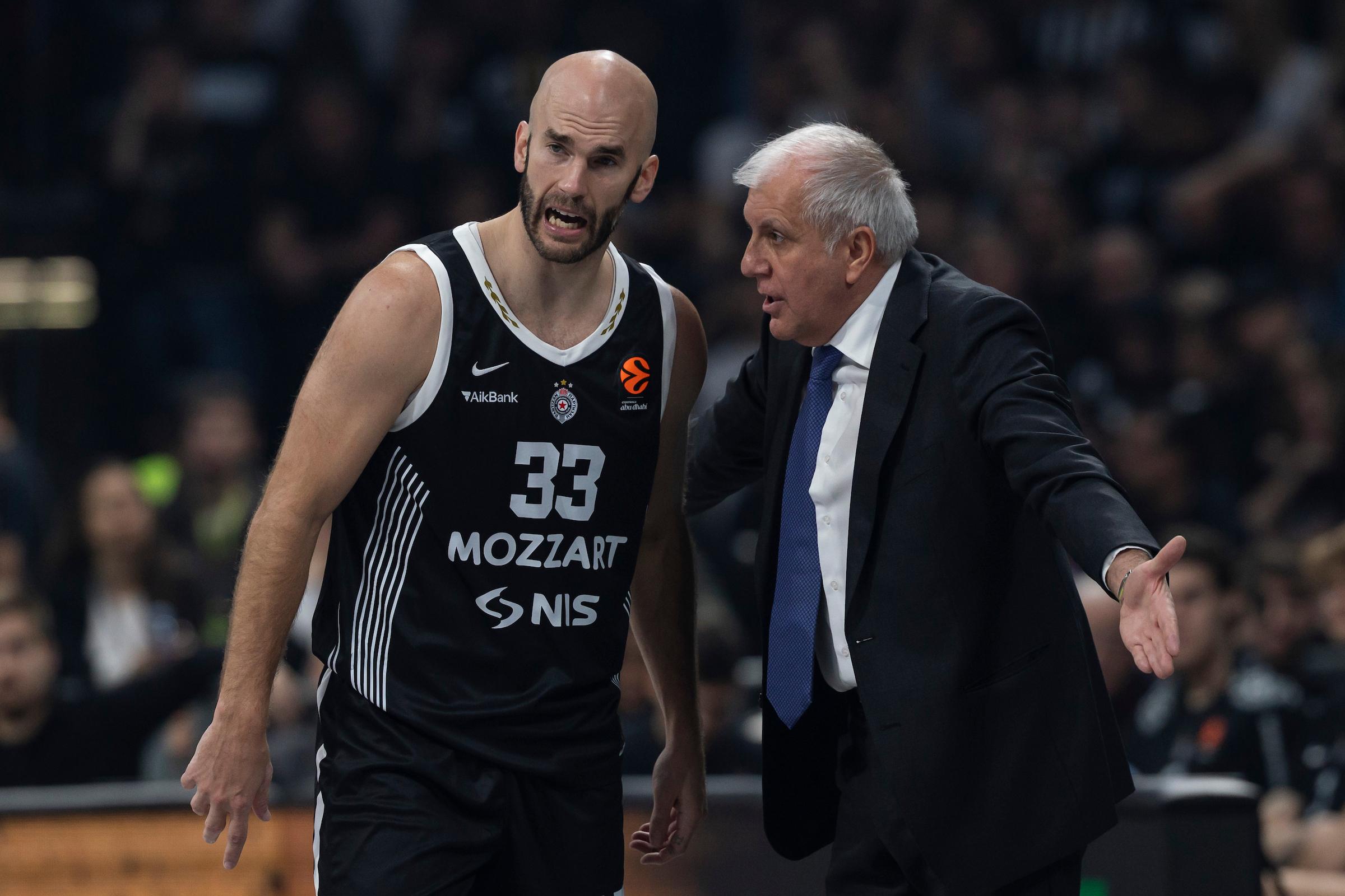 Kamera MaxBet Sporta uhvatila Nika Kalatesa na finalu Evrolige: Plejmejker Partizana stigao u Atinu