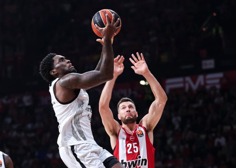 Partizan pao u Pireju: Neshatljivi promašaji kumovali novom porazu crno-belih (VIDEO)