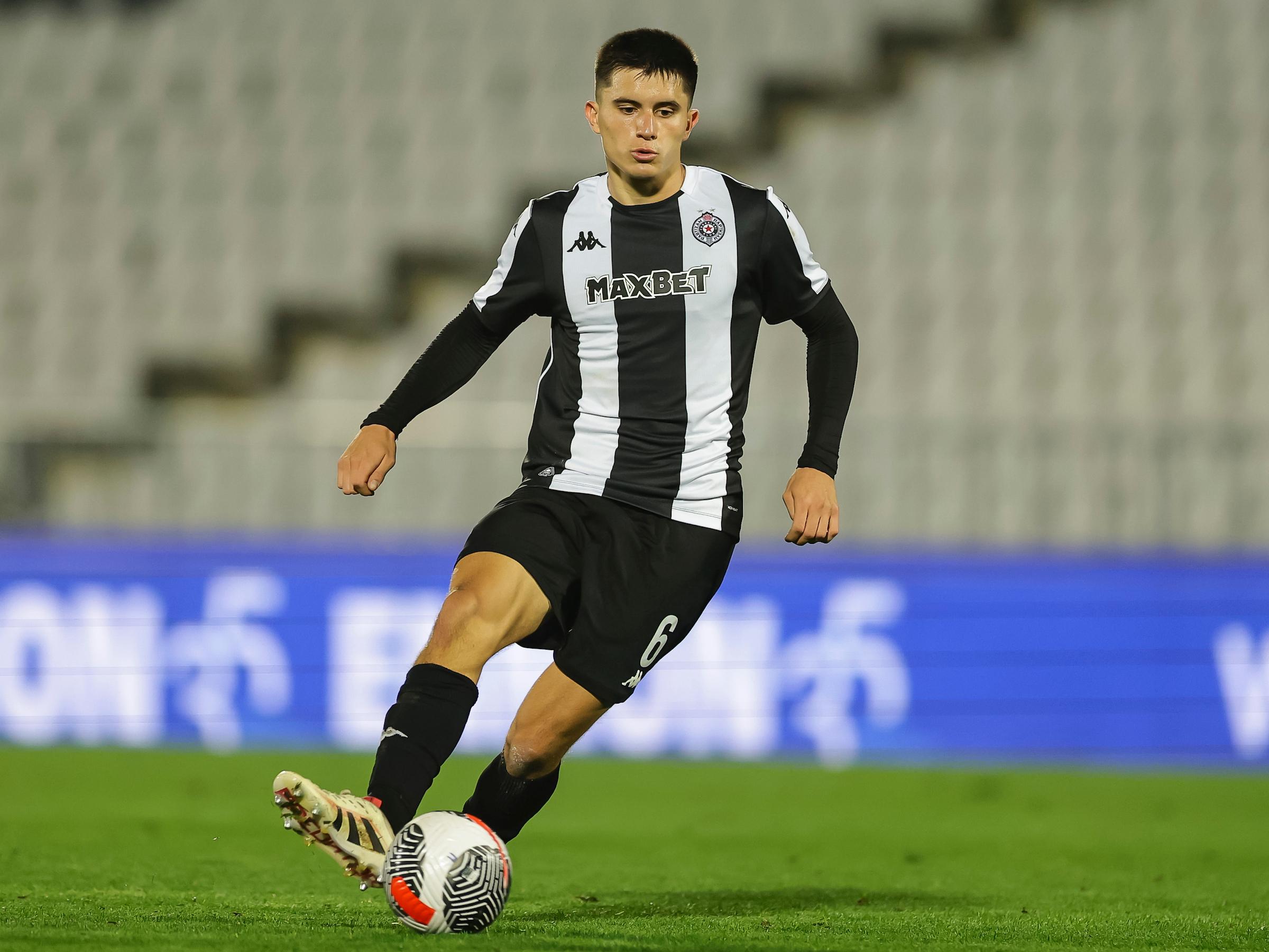 Partizan se pozdravio sa kapitenom, Rendžers ozvaničio transfer