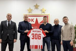 Uprava Crvene zvezde sa Vladanom Milojevićem (Foto: FK Crvena zvezda)