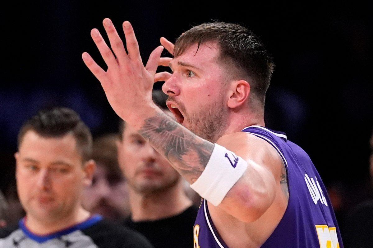 Šruder pokušao da udari Dončića, evo zbog čega (VIDEO)
