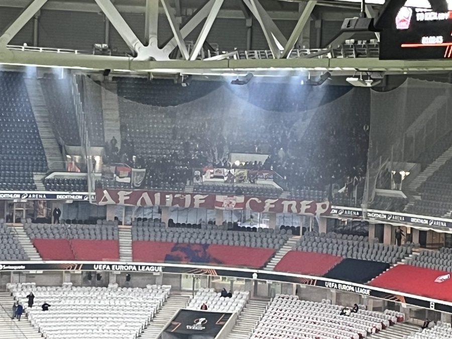 Navijači Crvene zvezde u Lilu (Foto: MaxBet Sport)