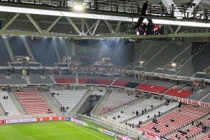 Navijači Crvene zvezde u Lilu (Foto: MaxBet Sport)