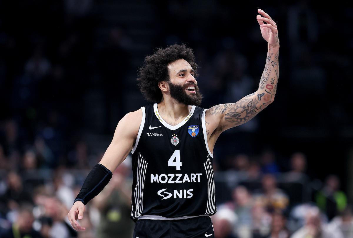 Nije plus 13, ali jeste velika pobeda: Partizan na krilima fenomenalnog Vašingtona preslišao Dubai