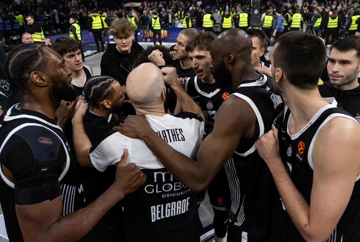 Da li je Partizan učinio uslugu Zvezdi? Hapoel je u krizi, Micić igrao, ali bolje da nije