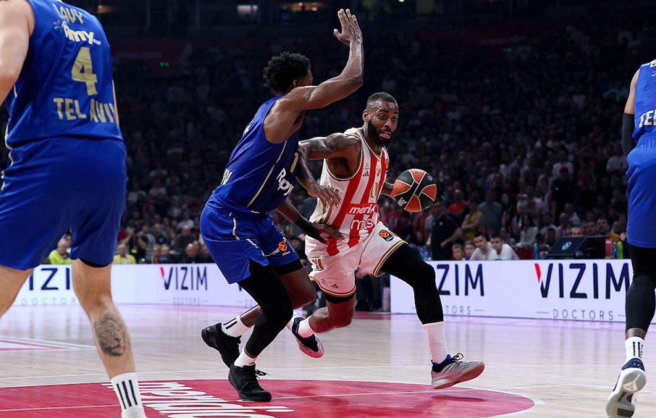 Slika koja govori 1.000 reči: Duh Lesora iz Morače pojavio se u Areni – ponovo je skupo koštao Zvezdu (FOTO)