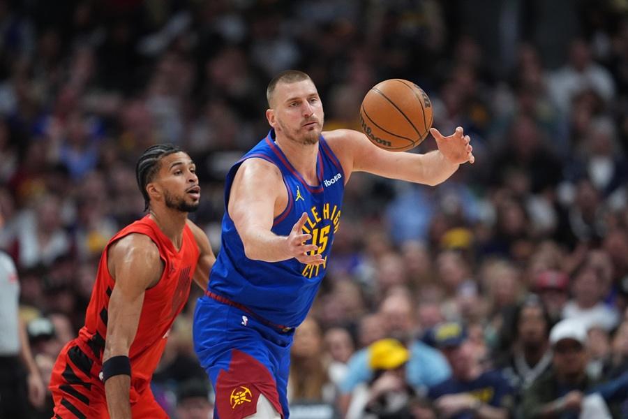 Jokić se igrao košarke! Još jedan tripl-dabl u pobedi nad Portlandom