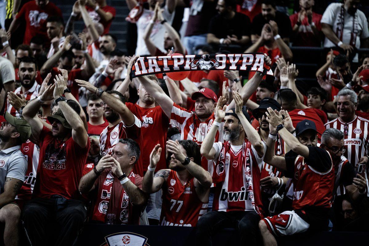 Tu je Zvezda i kad nije na Fajnal foru: Grci zapevali pesmu dobro poznatu Delijama (VIDEO)