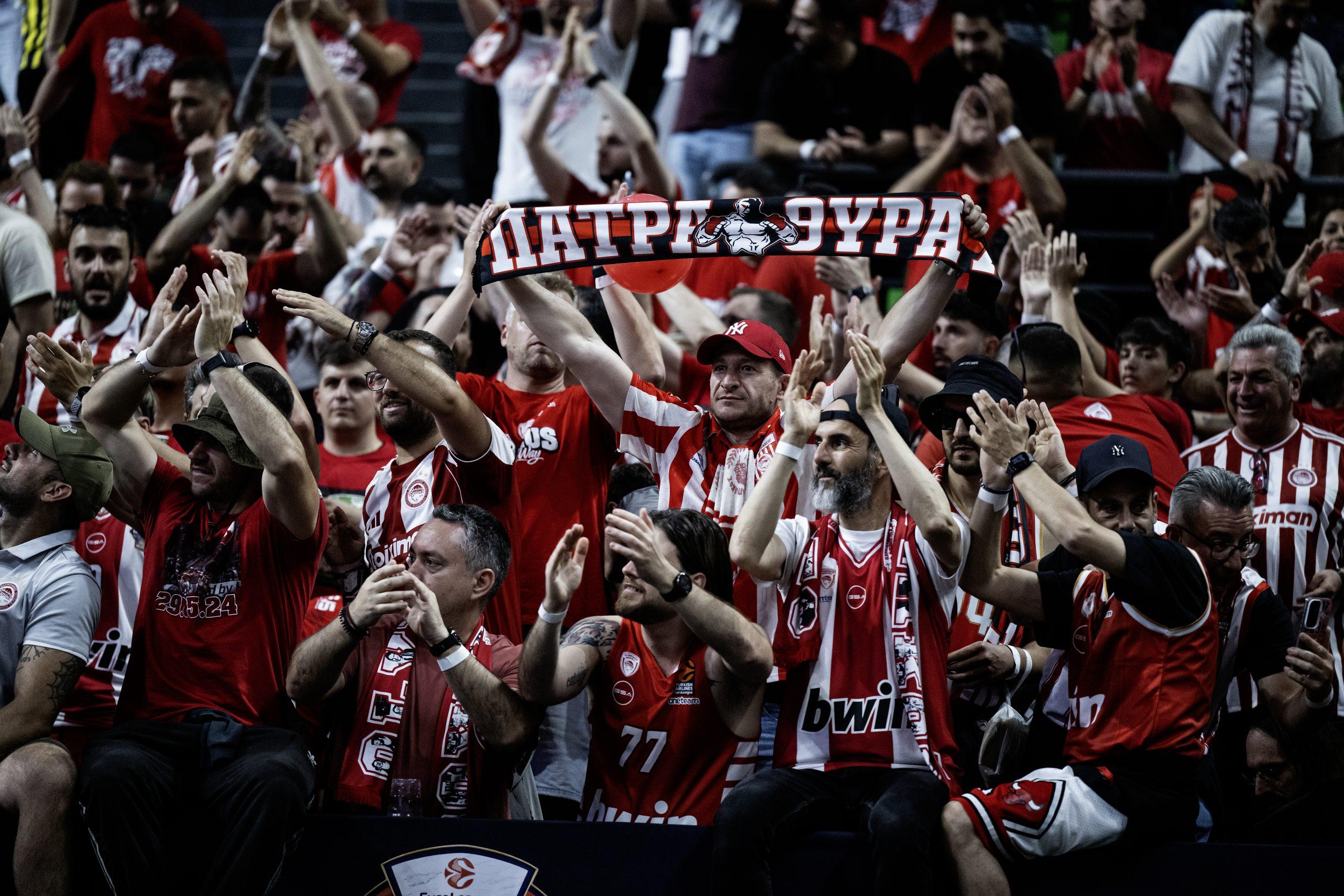 Tu je Zvezda i kad nije na Fajnal foru: Grci zapevali pesmu dobro poznatu Delijama (VIDEO)