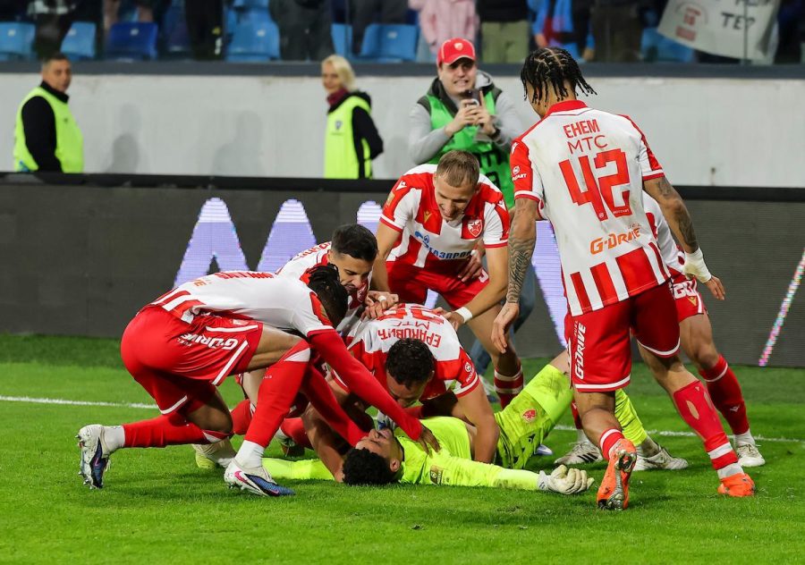 Zato ga obožavaju navijači Crvene zvezde: Za njega nema odmora (FOTO)