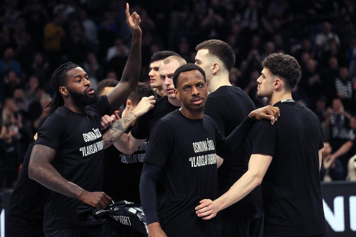 Dan kada su tuga i muk nadjačali utakmicu – Partizan i Real u tišini Beograda