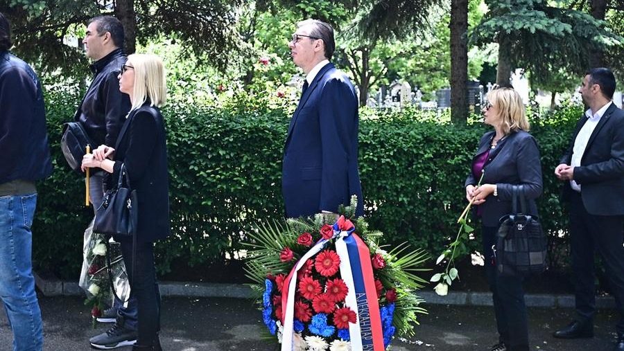 Sahranjen Vladimir Cvetković, i predsednik Srbije se oprostio od legende (FOTO)