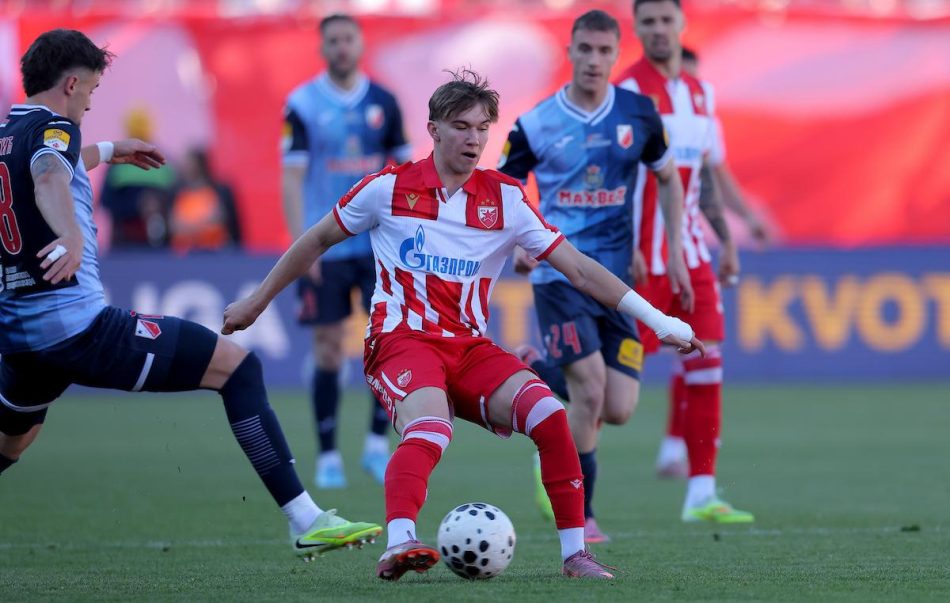 Bum iz Nemačke: Borusija spremna da plati više od Arsenala za Kostova, evo i koliko (FOTO)