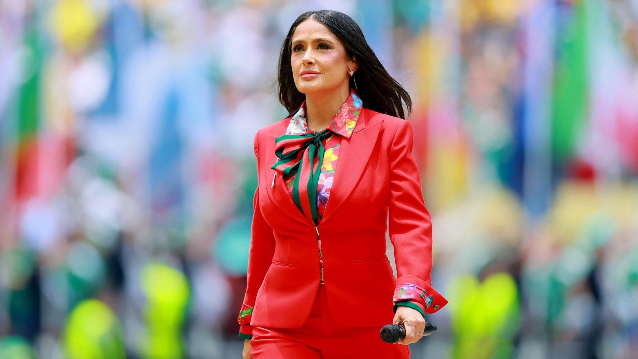 Salma Hajek ukrala pažnju na otvaranju Mundijala: Evo šta je poručila navijačima širom sveta