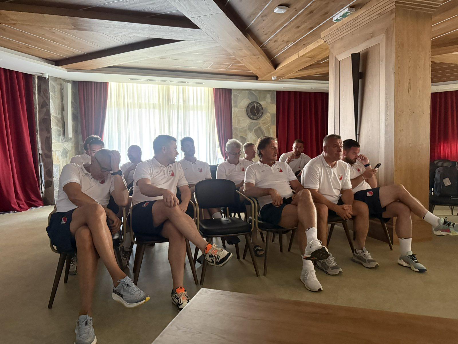 EKSKLUZIVNI SNIMAK MAXBET SPORTA: Pogledajte reakciju Tanjge i stručnog štaba Vojvodine ne žreb (VIDEO)