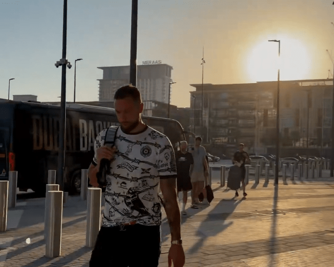 Partizan stigao u halu u Dubaiju! Crno-beli objavili prve kadrove, navijači odmah primetili jedan detalj