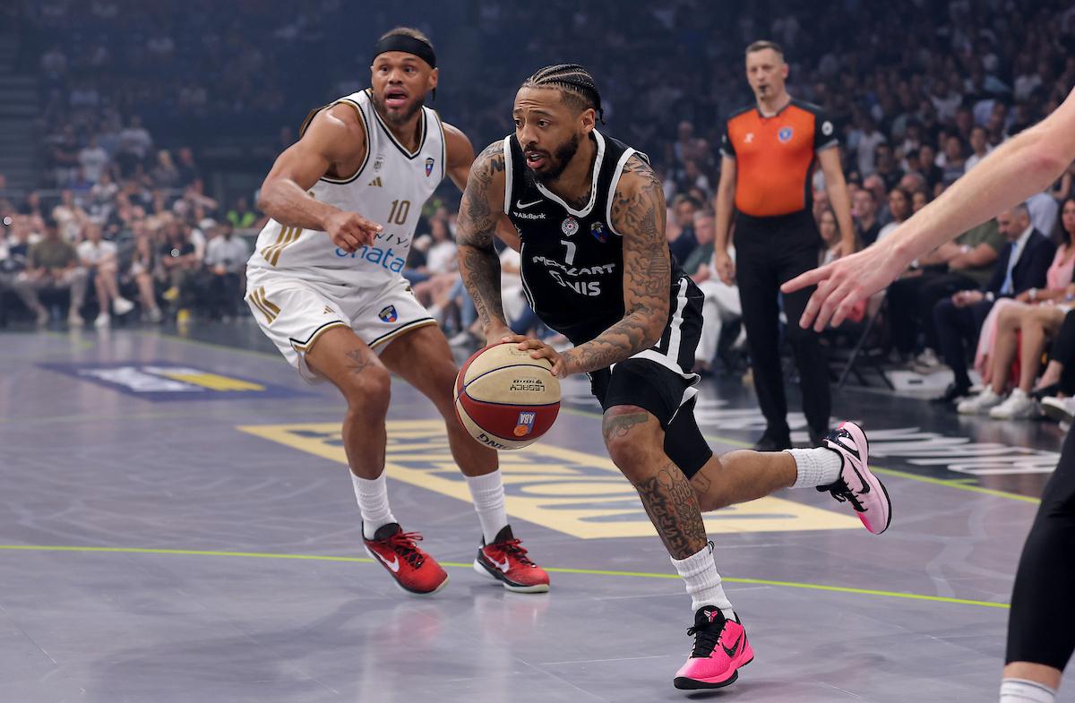 Živ je Partizan – Dubai pao u Areni, serija se nastavlja