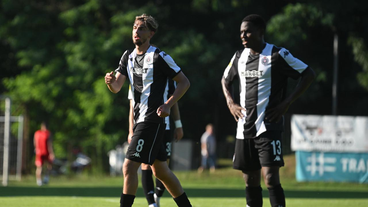 Sašin prvenac na klupi i Kojzekov na terenu – Partizan slavio protiv Aluminija