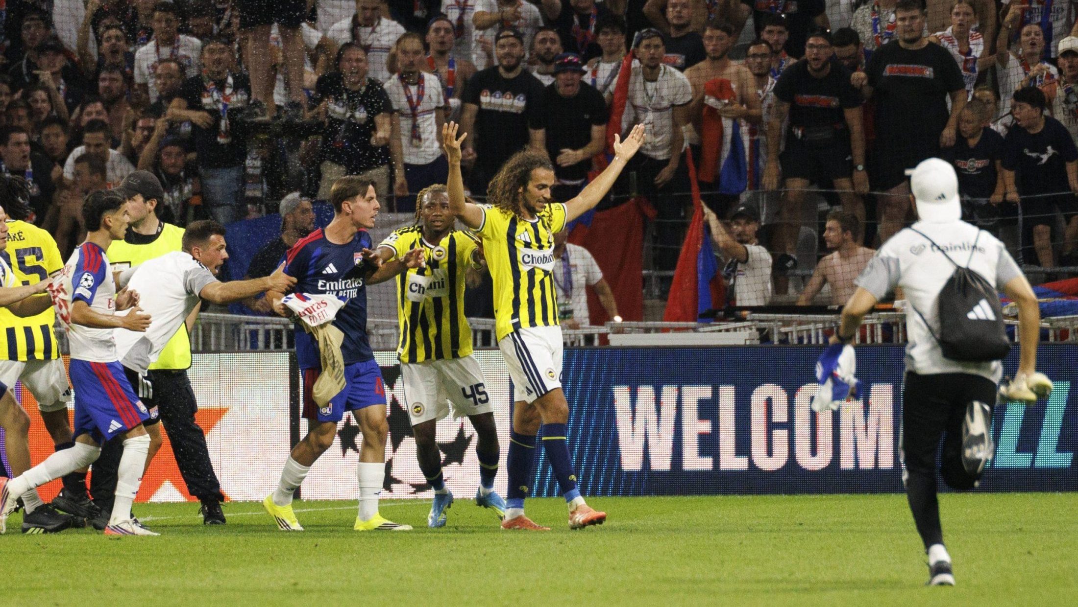 Fenerbahče ušao u Ligu šampiona posle 18 godina, a onda je fudbal pao u drugi plan