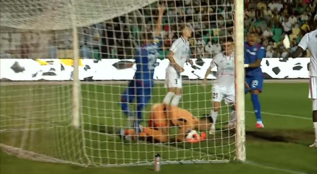 Poklon za Partizan: Golman Tobola branio iza gol crte! Izjednačenje 1:1 (VIDEO)
